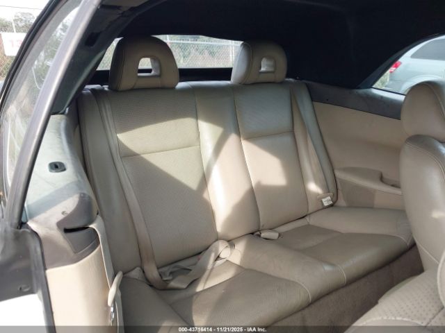 Toyota Camry Sle Image 9