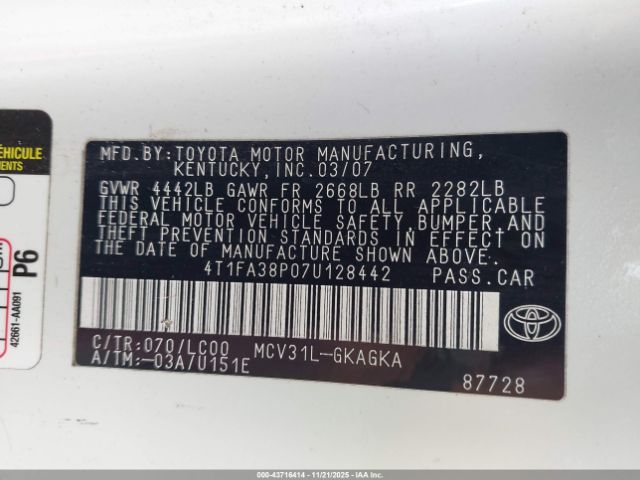 Toyota Camry Sle Image 8