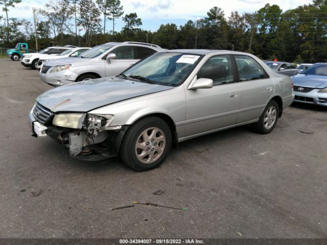 Toyota Camry Image 6