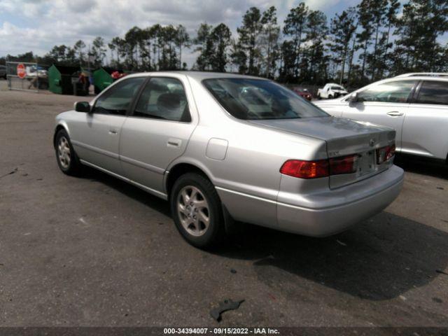 Toyota Camry Image 7