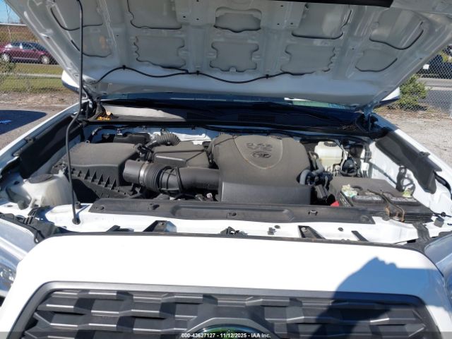 Toyota Tacoma Trd Off Road Image 5