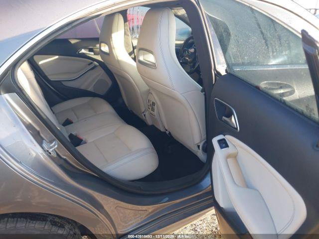 Mercedes-Benz Cla-class Image 16