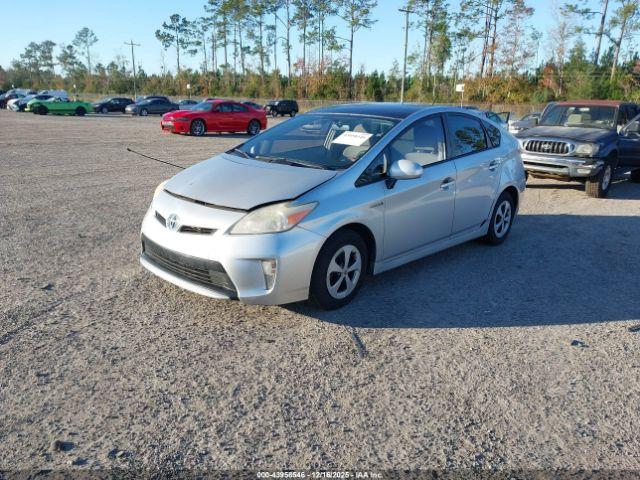 Toyota Prius Three Image 4