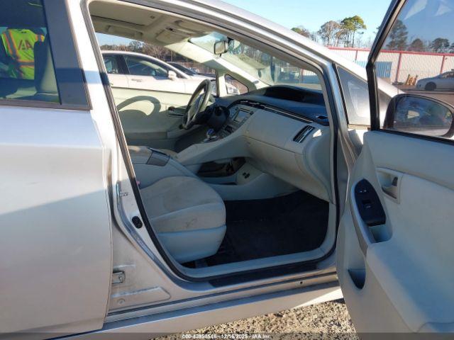 Toyota Prius Three Image 2