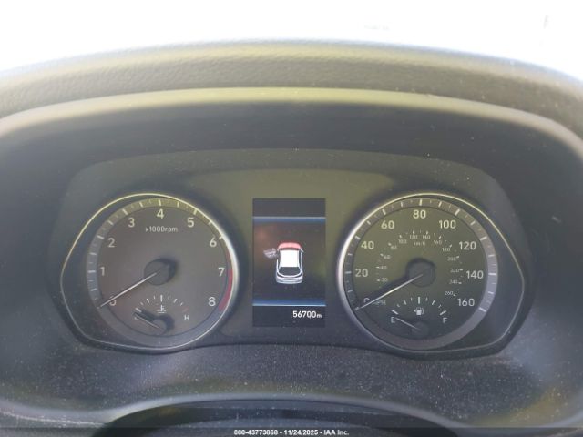 Hyundai ELANTRA Image 12