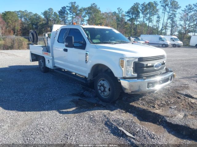 Ford F-350 Xl Image 1