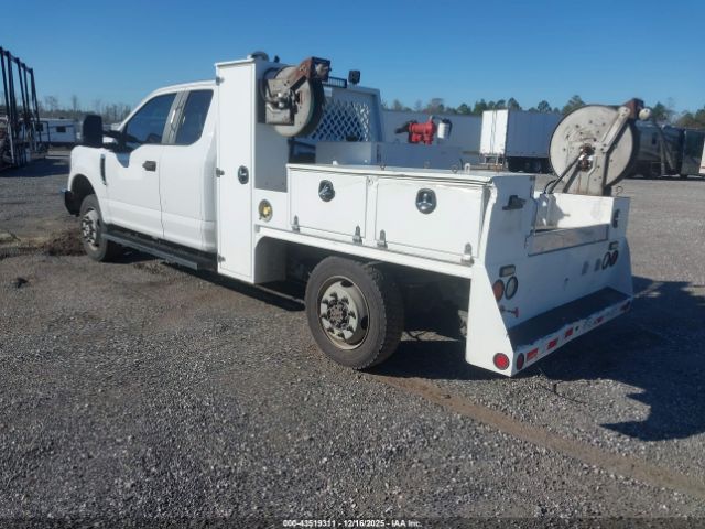 Ford F-350 Xl Image 11