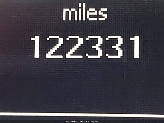 Mercedes-Benz C-Class Image 8