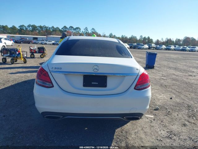 Mercedes-Benz C-Class Image 12