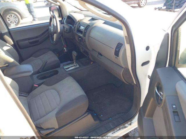 Nissan Xterra S Image 2