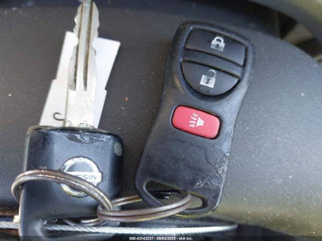 Nissan Xterra S Image 9