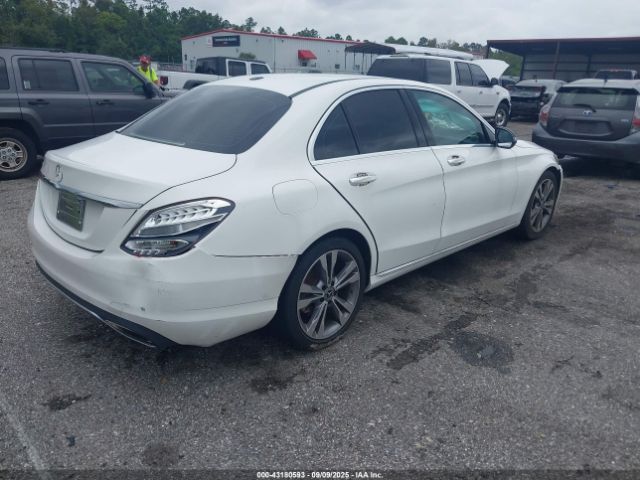 Mercedes-Benz C-Class Image 15