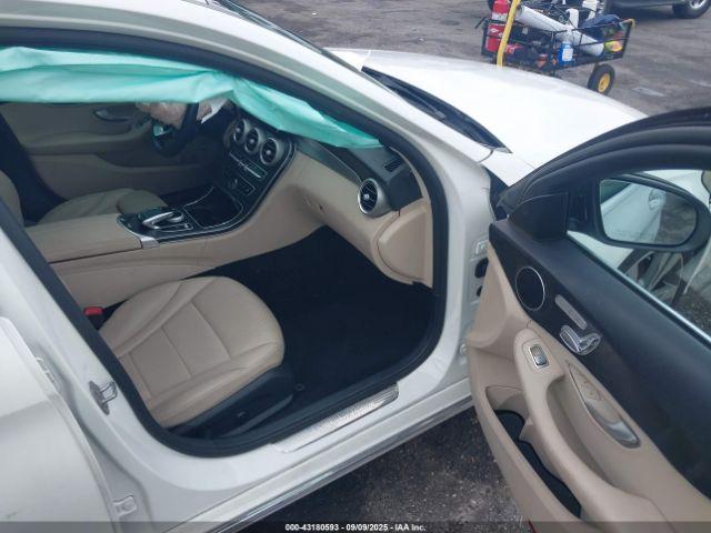 Mercedes-Benz C-Class Image 8