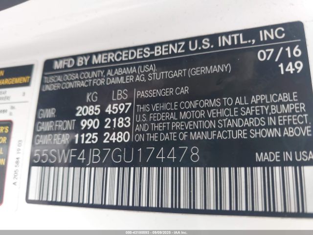 Mercedes-Benz C-Class Image 12