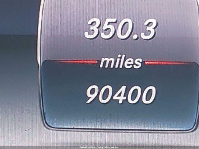 Mercedes-Benz C-Class Image 11