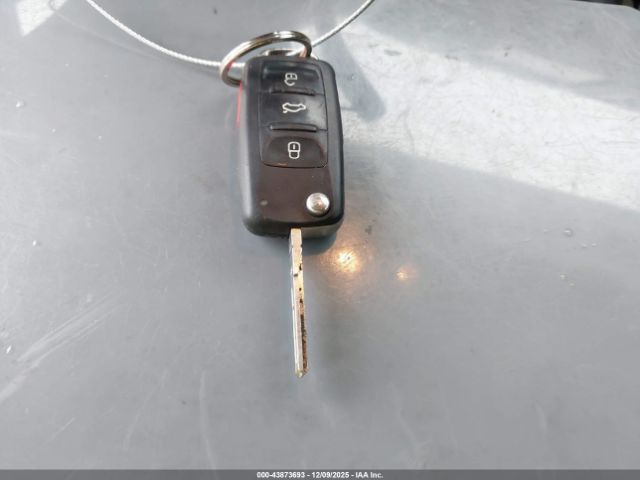 Volkswagen Beetle 1.8t Se Image 12