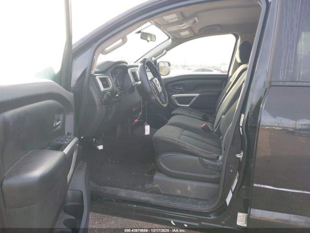 Nissan Titan Sv Image 6