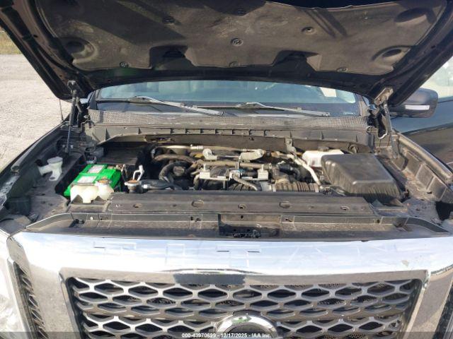 Nissan Titan Sv Image 8