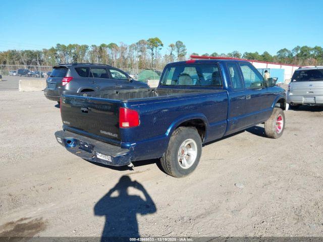 Chevrolet S-10 Ls Fleetside Image 9