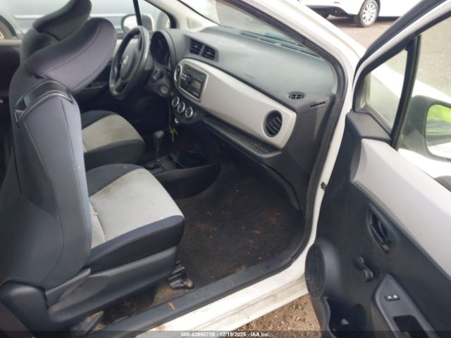 Toyota Yaris Image 9