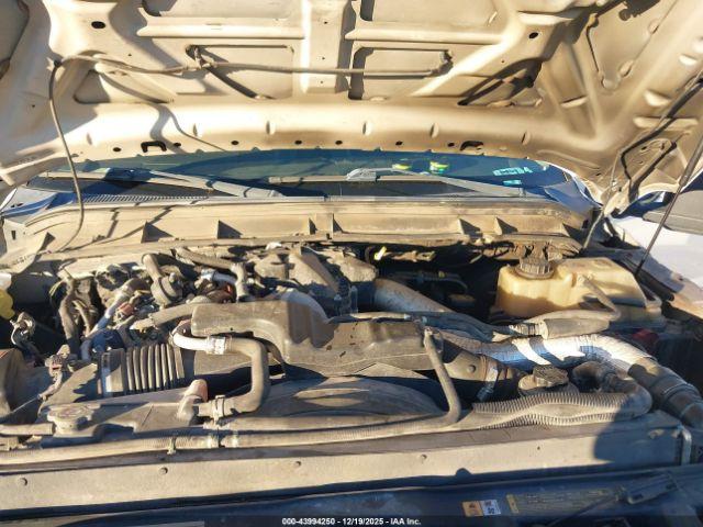 Ford F-350 Lariat Image 11