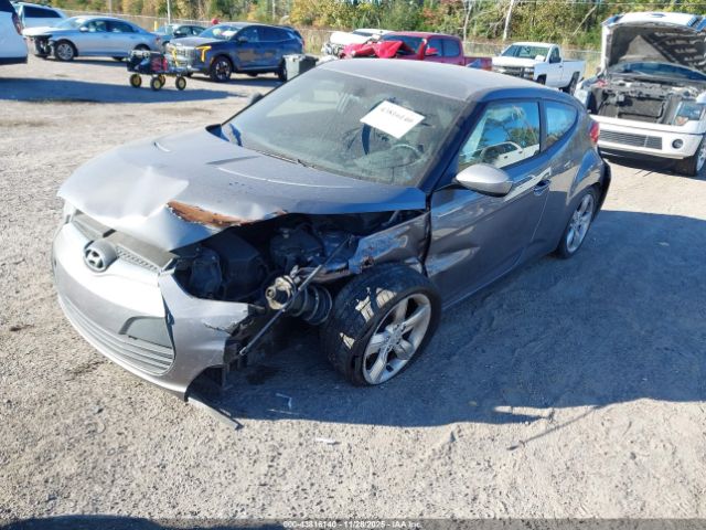 Hyundai VELOSTER Image 10