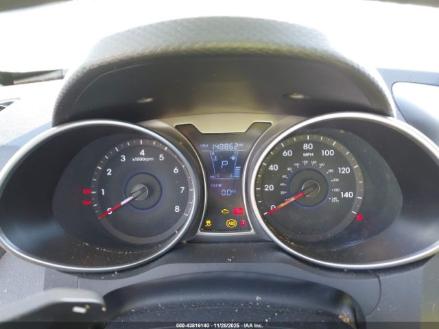 Hyundai VELOSTER Image 9