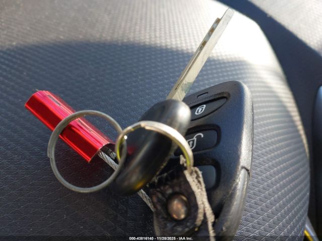 Hyundai VELOSTER Image 2