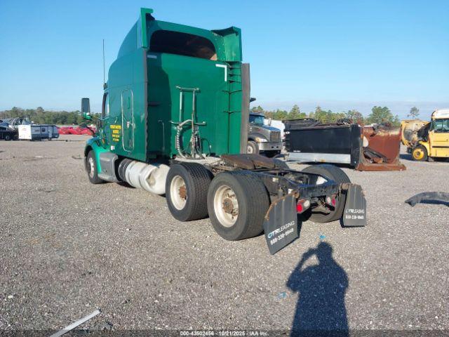 Peterbilt 579 Image 3