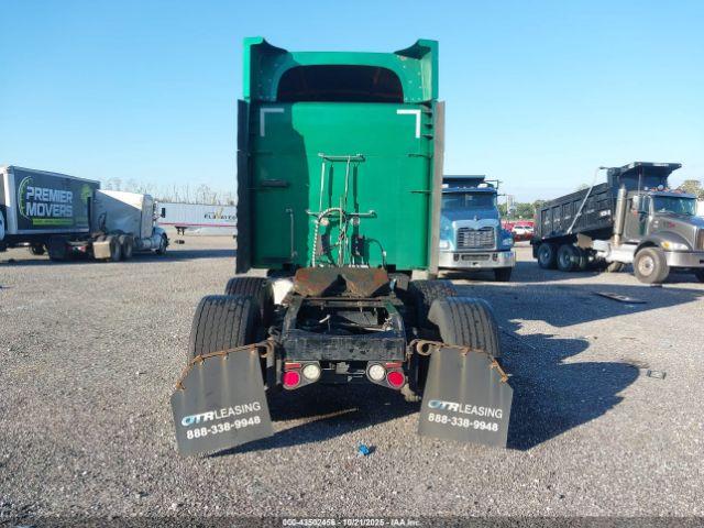 Peterbilt 579 Image 15