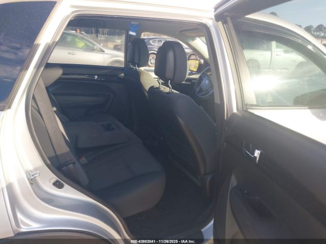 Kia Sorento Lx Image 8