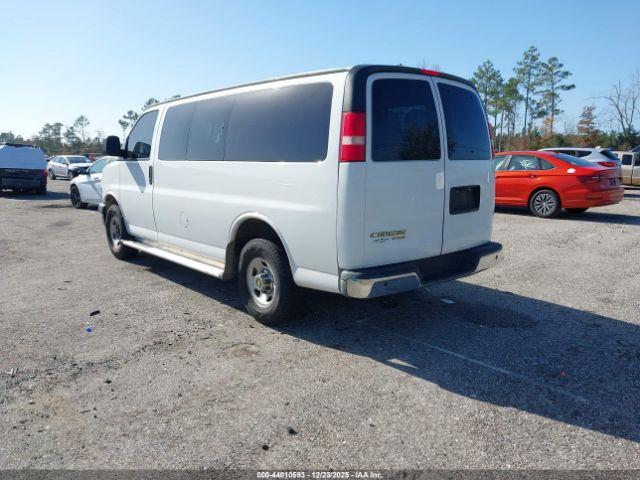 Chevrolet Express Lt Image 13