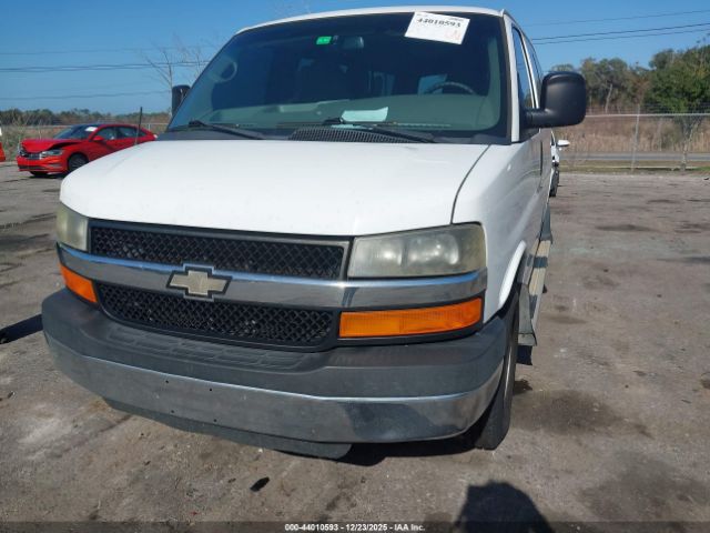 Chevrolet Express Lt Image 14