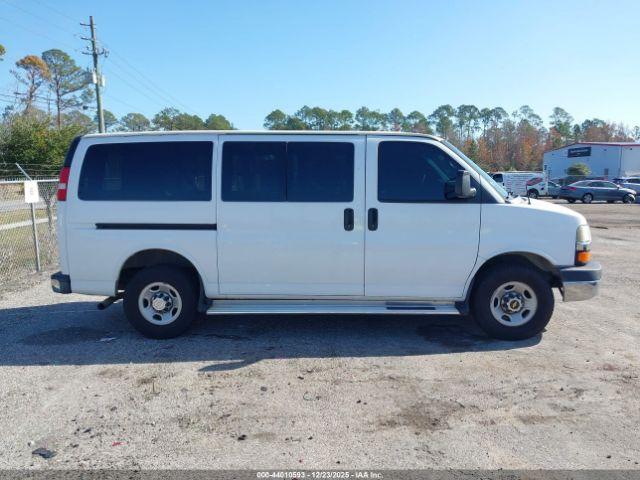 Chevrolet Express Lt Image 3