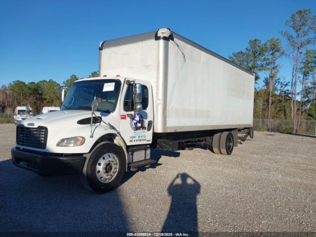Freightliner M2 106 Medium Duty Image 3