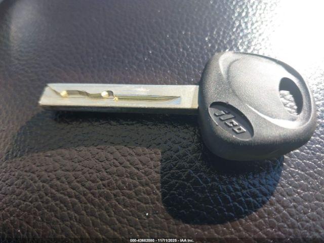 Hyundai SANTA FE 2.4l Image 2