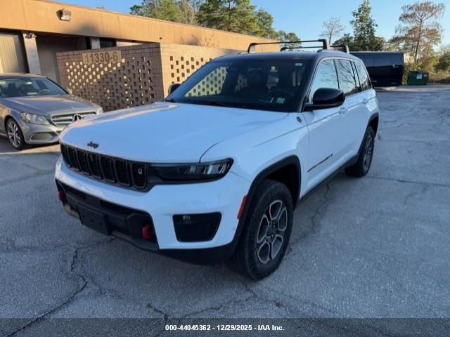 Jeep Grand Cherokee Trailhawk 4x4 Image 9