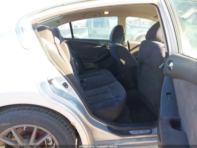 Nissan Altima 2.5 S Image 9