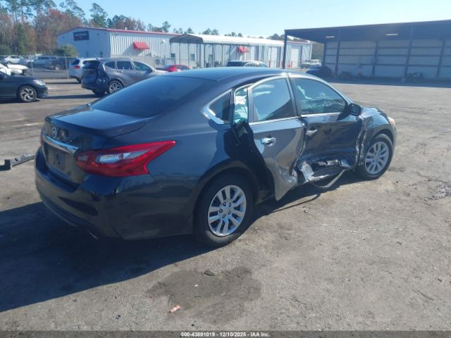 Nissan Altima 2.5 S Image 4