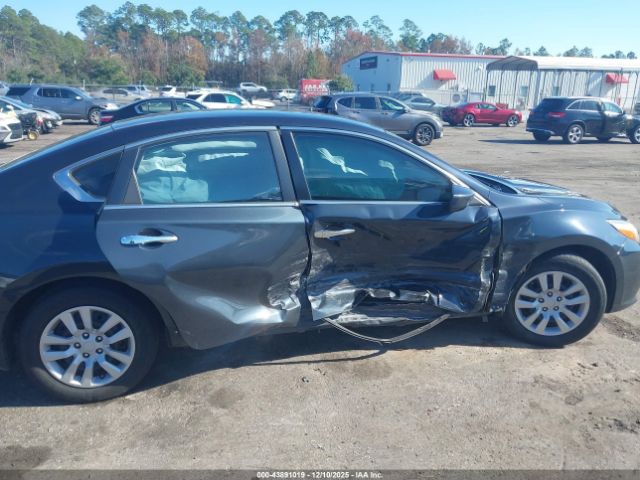 Nissan Altima 2.5 S Image 5