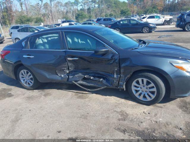 Nissan Altima 2.5 S Image 14