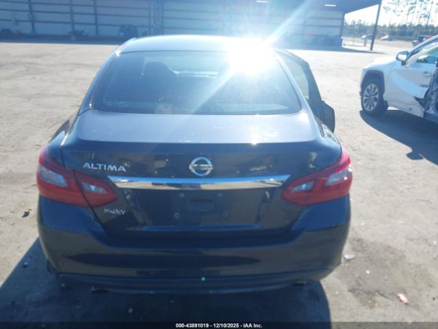 Nissan Altima 2.5 S Image 12
