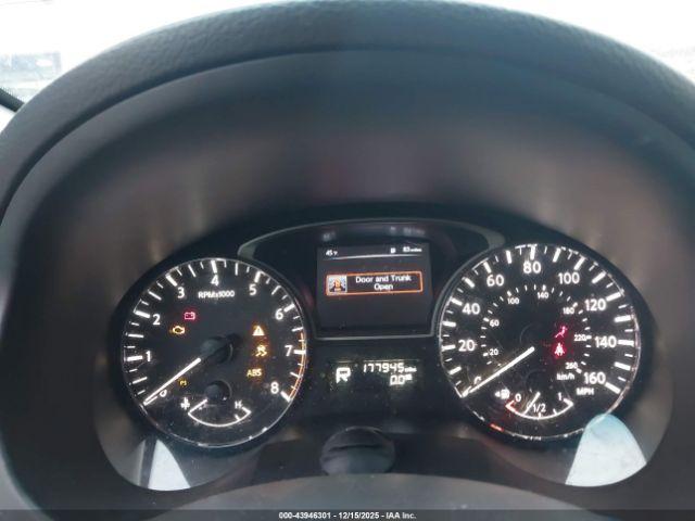 Nissan Altima 2.5 S Image 8