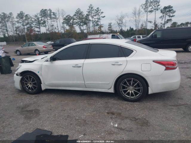 Nissan Altima 2.5 S Image 16