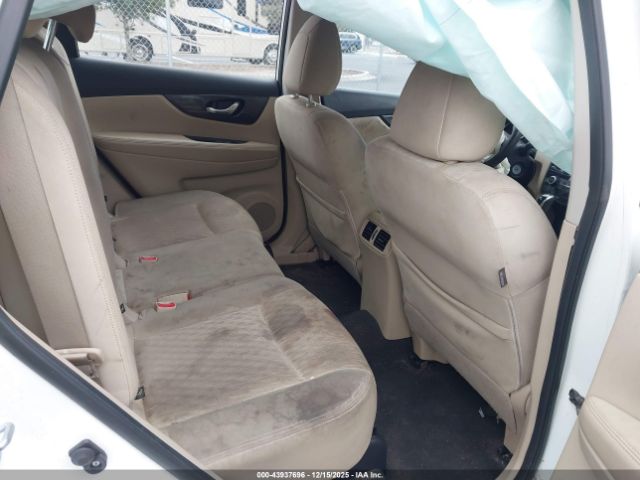 Nissan Rogue S Image 2