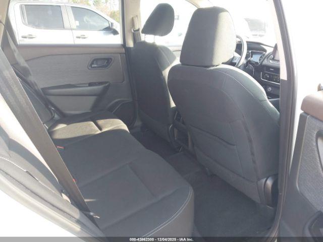 Nissan Rogue S Fwd Image 17