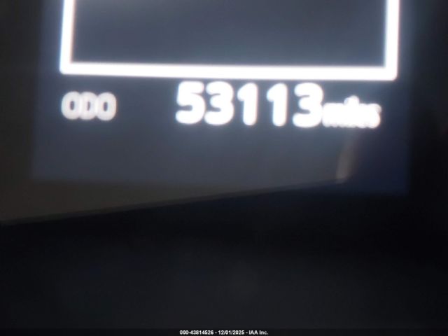 Toyota Camry Le Image 12