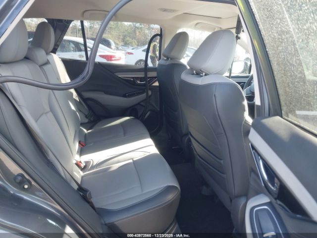 Subaru Outback Limited Image 6