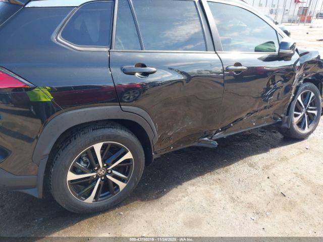 Toyota Corolla Xse Image 4