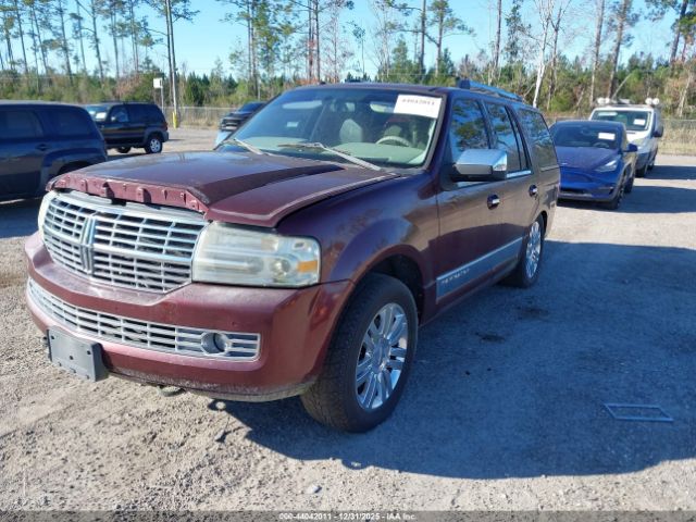 Lincoln Navigator Image 2
